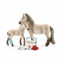 SCHLEICH HORSE CLUB HANNAH'S FIRST AID KIT