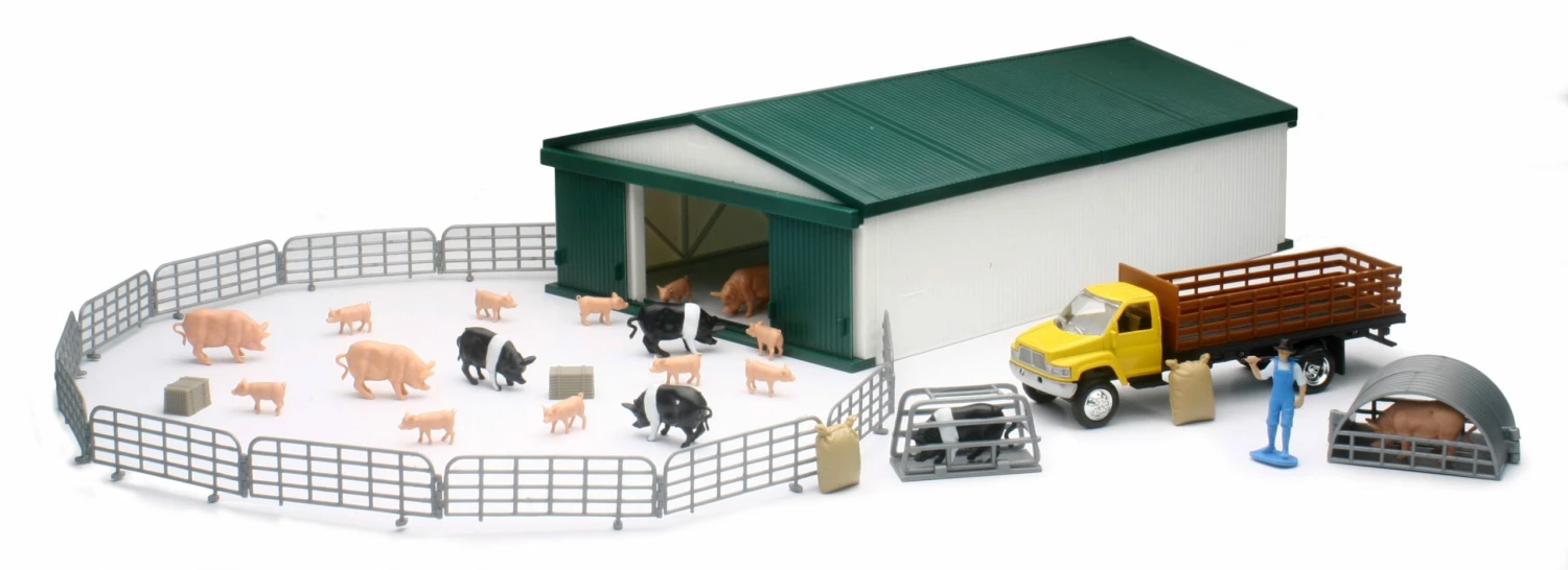 COUNTRY LIFE FARM PLAY SET 32 PIECE